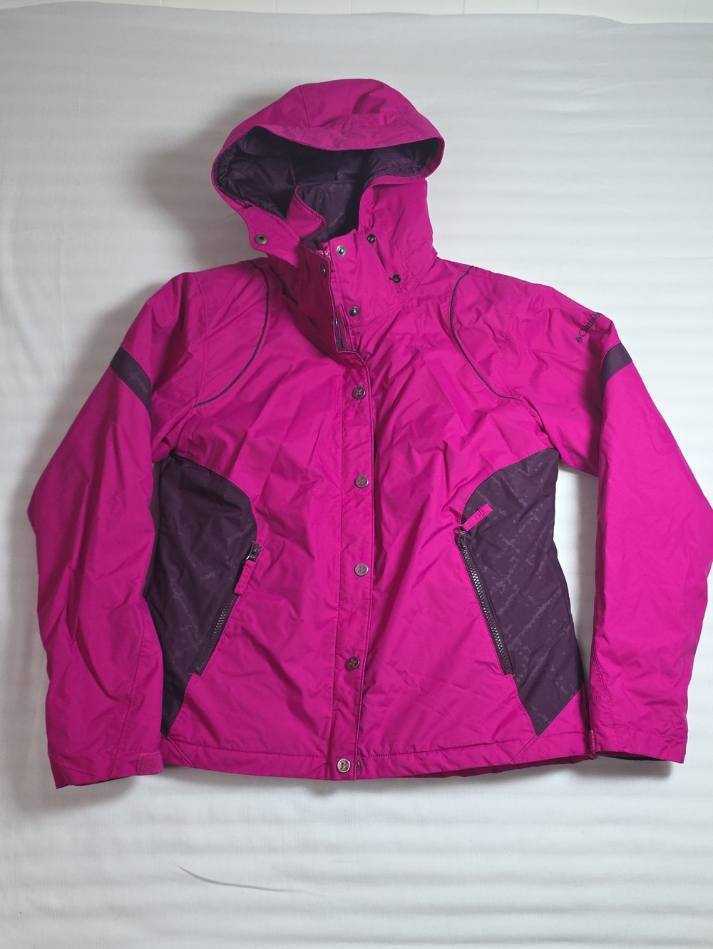 Columbia Women's Hooded Pink Winter Jacket; Medium